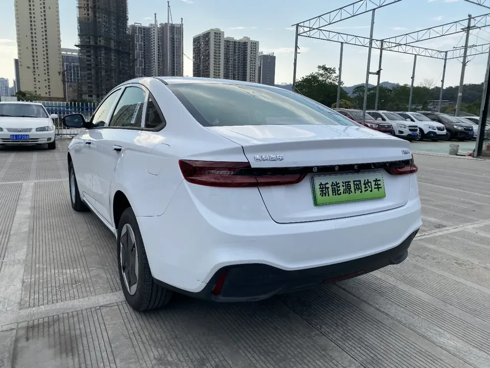 Geely Geometry A Pro A430 Travel Edition 2023 — миниатюра 4