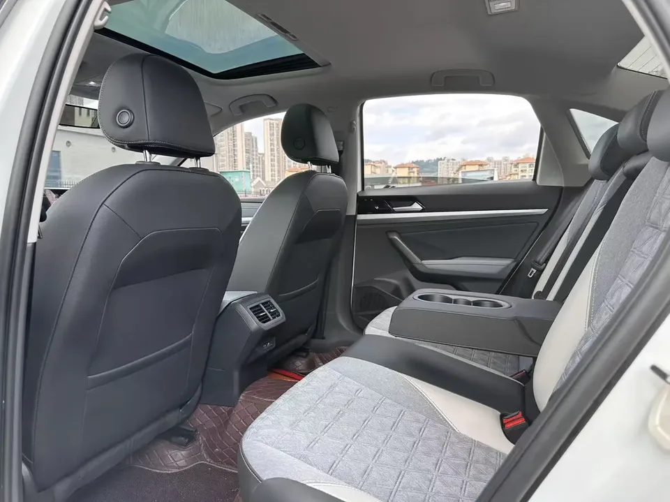Volkswagen Lavida Lavida 2023 280TSI DSG Starry Sky Forever Edition 2022 — миниатюра 3
