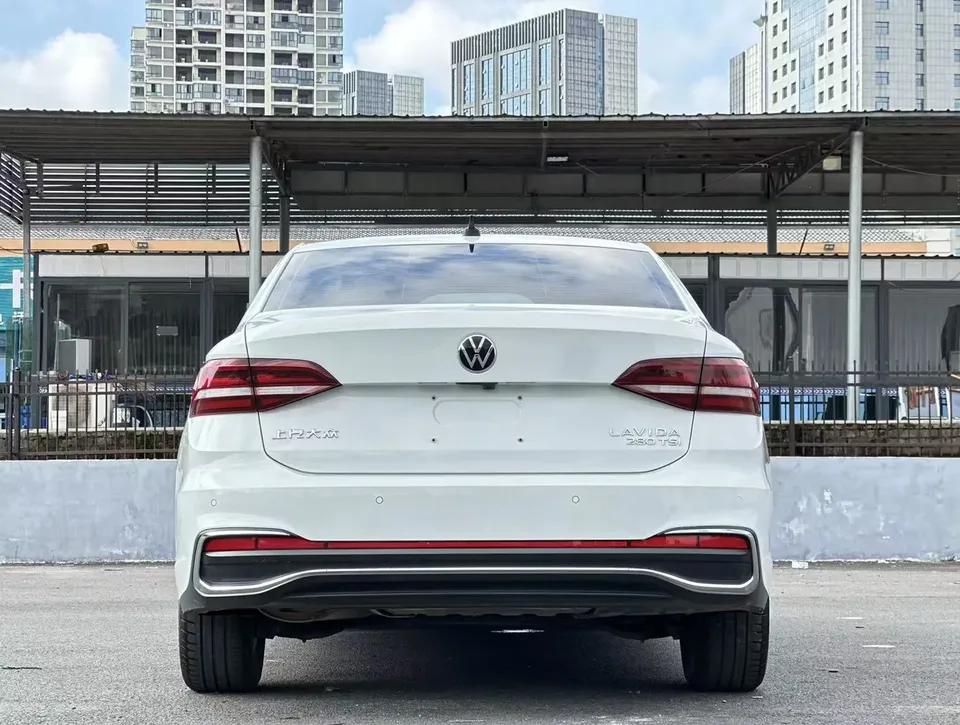 Volkswagen Lavida Lavida 2023 280TSI DSG Starry Sky Forever Edition 2022 — миниатюра 4