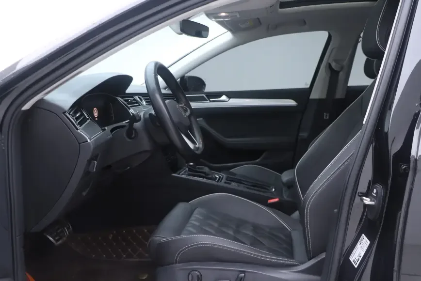 Volkswagen Magotan GTE plug-in hybrid Magotan GTE 2022 luxury model 2023 — миниатюра 5