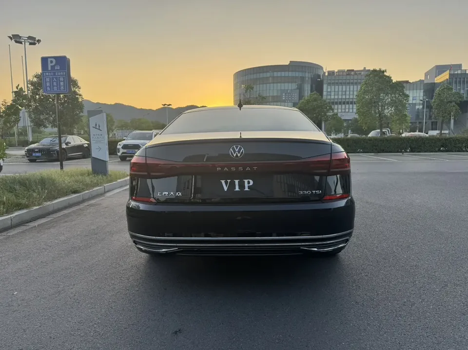 Volkswagen Passat Passat 2024 330TSI Star Elite Edition 2023 — миниатюра 2
