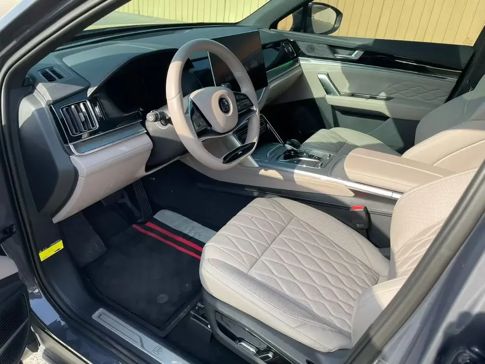 BYD Tang DM Honor Edition DM-i 112KM Flagship 2024 — миниатюра 5