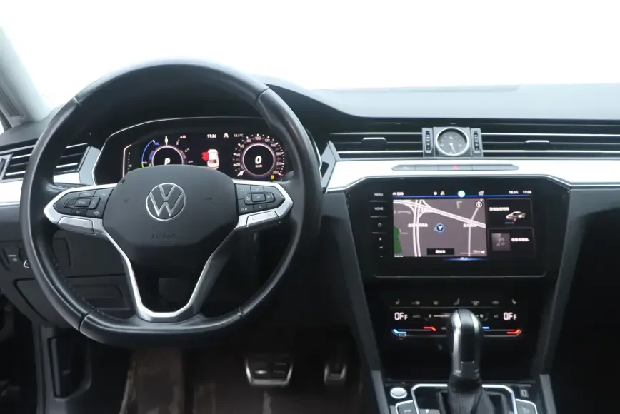 Volkswagen Magotan GTE plug-in hybrid Magotan GTE 2022 luxury model 2023 — миниатюра 3