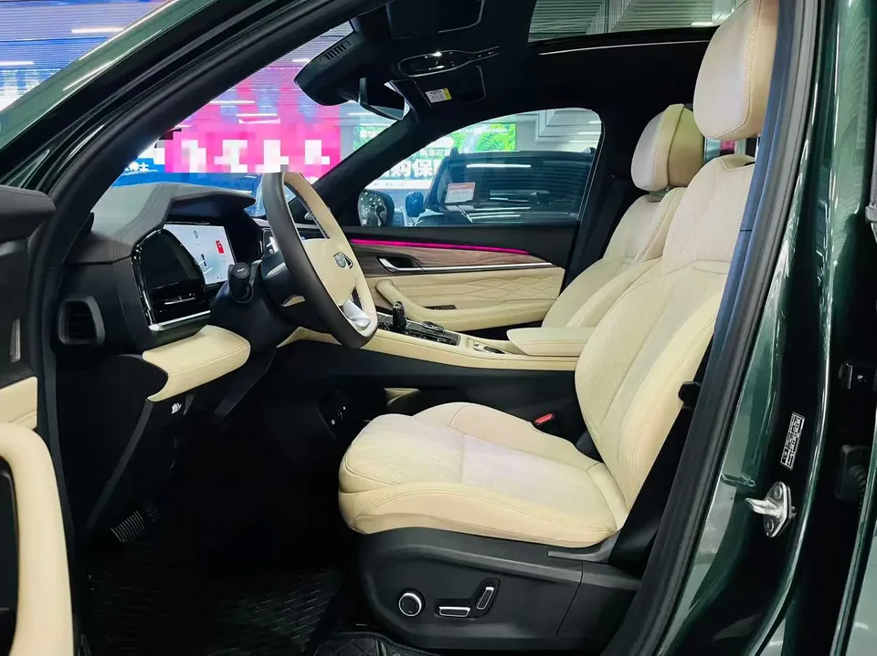 Geely Monjaro Xingyue L 2025 Xingyue L 2025 2.0TD High Power Automatic 4WD Dongfang Yao Wangyue Edition 2024 — thumbnail 4