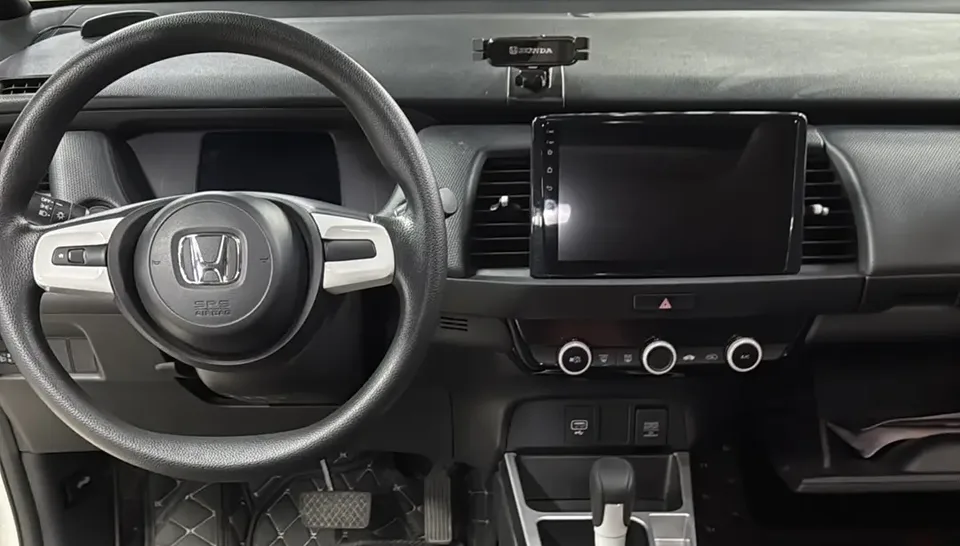 Honda FIT Fit 2022 1.5L CVT Trendy Sunroof Edition 2023 — миниатюра 4