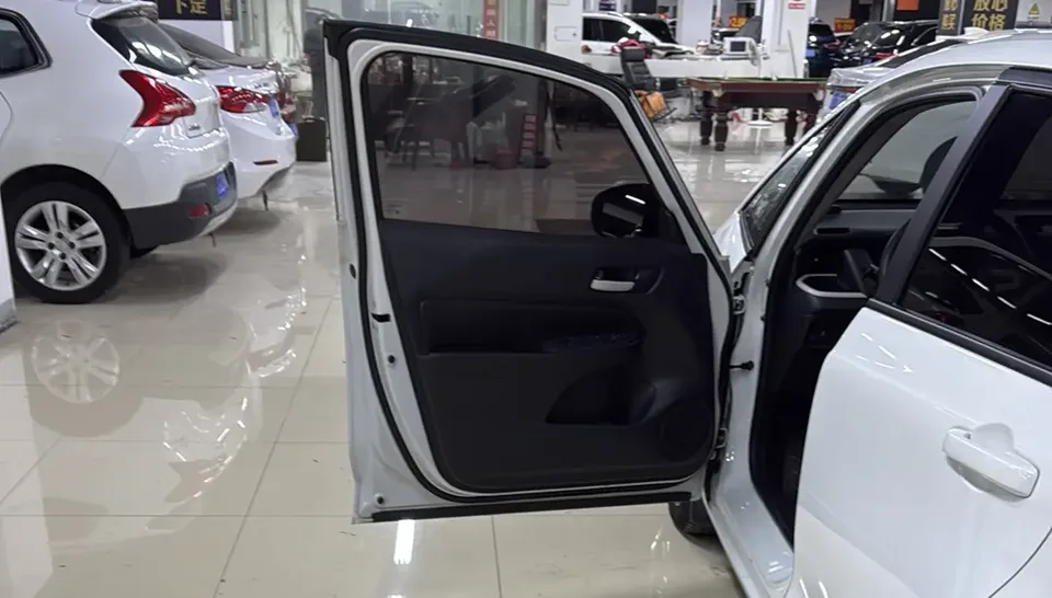 Honda FIT Fit 2022 1.5L CVT Trendy Sunroof Edition 2023 — миниатюра 5