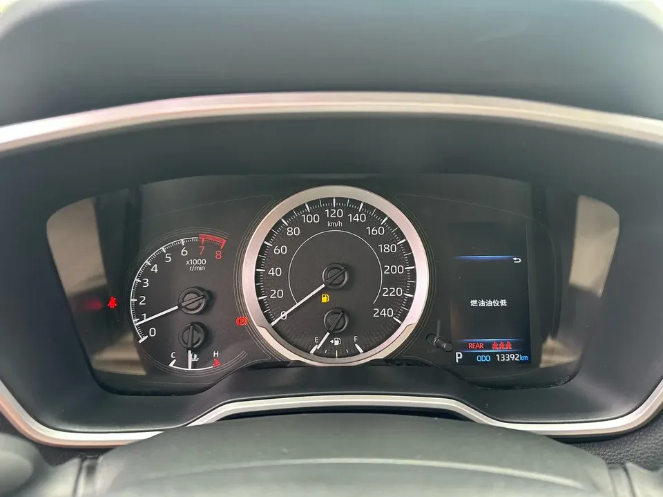 Toyota Frontlander Frontlander 2022 2.0L CVT Luxury Edition 2022 — thumbnail 4