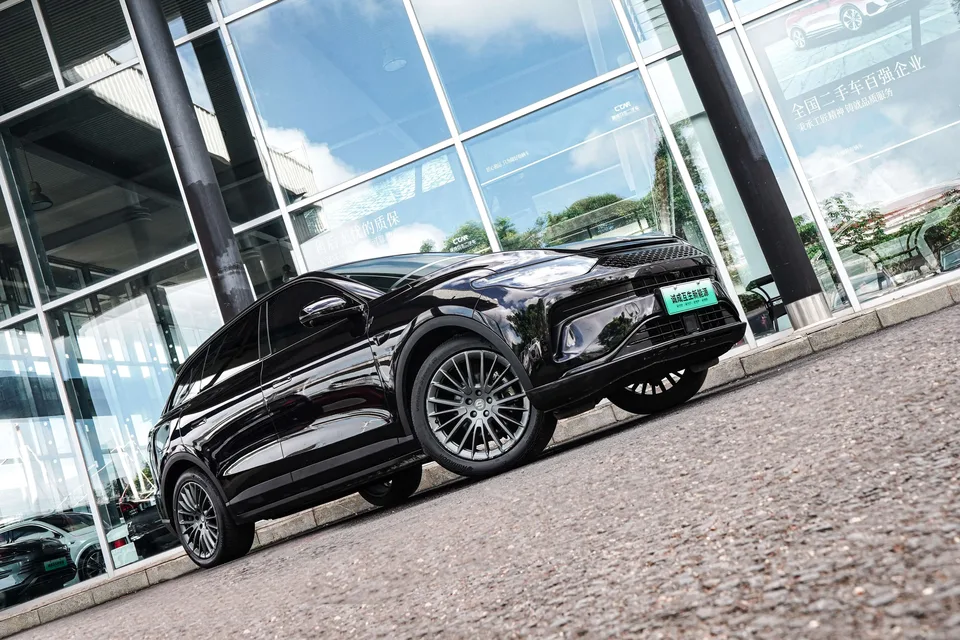 Leapmotor Zero running C11 Extended Range 180 Comfort Edition 2023 — миниатюра 3