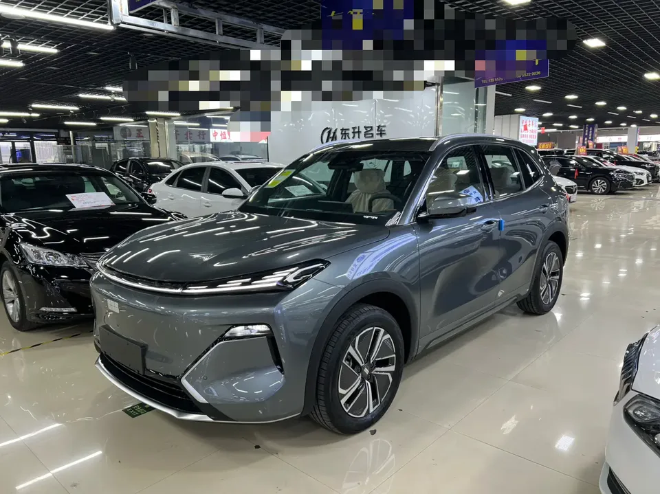 Geely Galaxy Starship 7 EM-i 2025