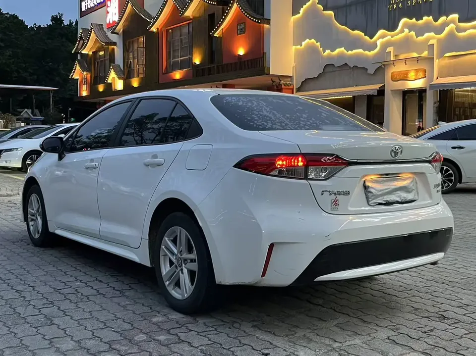 Toyota Levin 2022 Lelink 185T CVT Luxury Edition 2023 — миниатюра 4