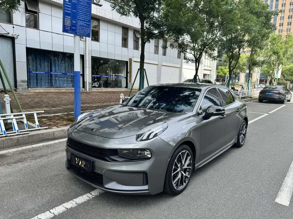Lynk & Co 03 2022