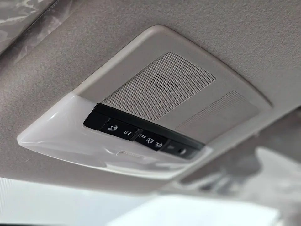 Nissan Sylphy Sylphy 2024 classic 1.6L XE CVT comfort version 2025 — thumbnail 3