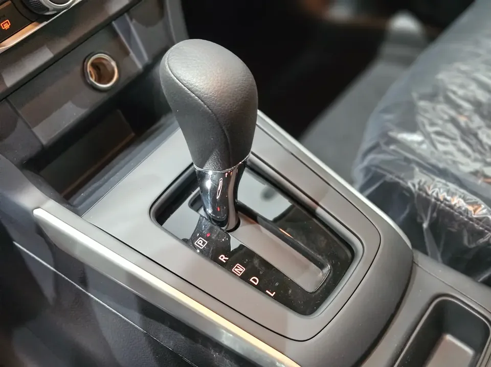 Nissan Sylphy Sylphy 2024 classic 1.6L XE CVT comfort version 2025 — thumbnail 5