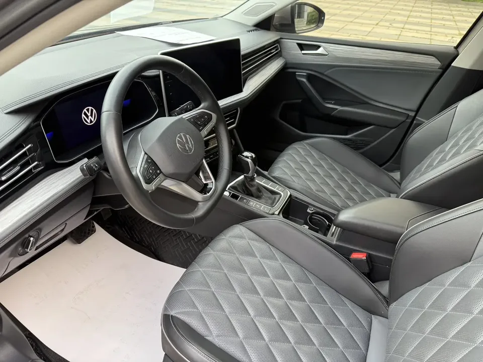 Volkswagen Sagitar 2023 Sagitar 200TSI DSG Flying Edition 2024 — миниатюра 3
