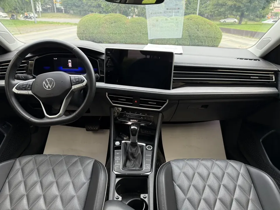 Volkswagen Sagitar 2023 Sagitar 200TSI DSG Flying Edition 2024 — миниатюра 5