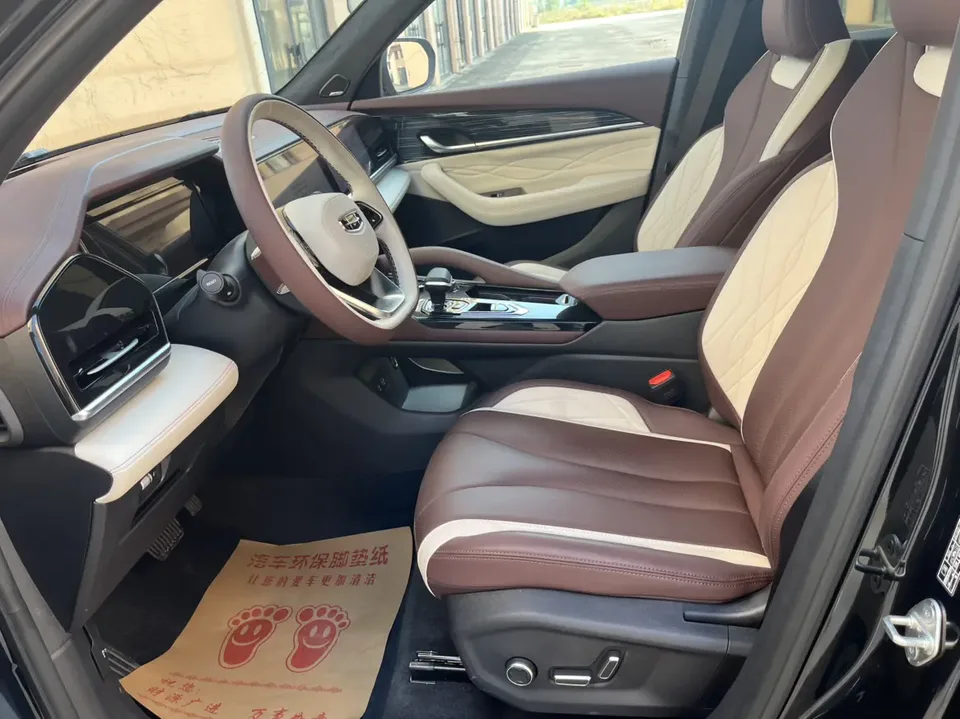 Geely Monjaro 2.0TD High-power Automatic 4WD Flagship Model 2025 — миниатюра 4