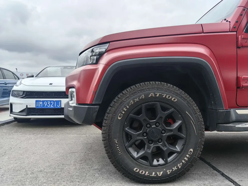 BAIC Beijing Off-road BJ40 2.0D Automatic 4WD Blade Hero Edition Knight Edition 2022 — миниатюра 2