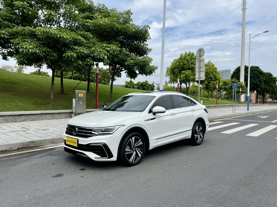 Volkswagen TiguanX 2022
