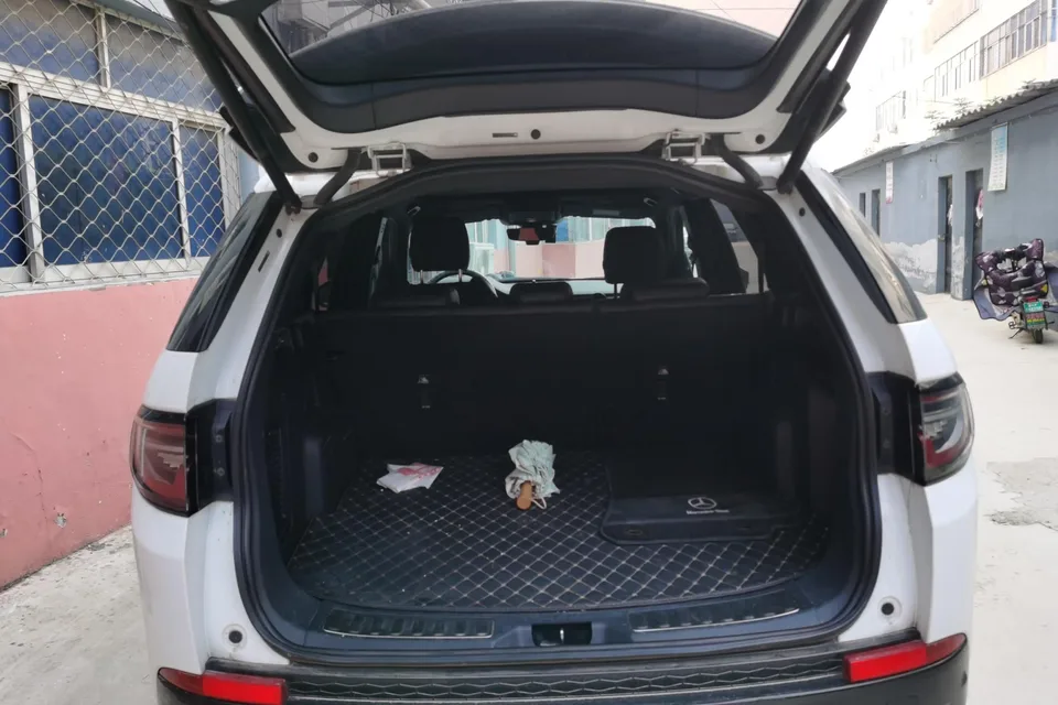 Land Rover Discover Sports Discovery Sport 2022 249PS R-Dynamic S Performance Edition 5 Seaters 2022 — миниатюра 5