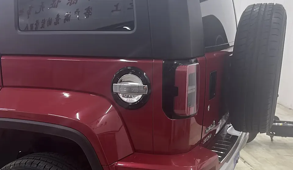 BAIC Beijing Off-road BJ40 2.0T Automatic 4WD Touring Tower Champion Edition 2022 — миниатюра 5