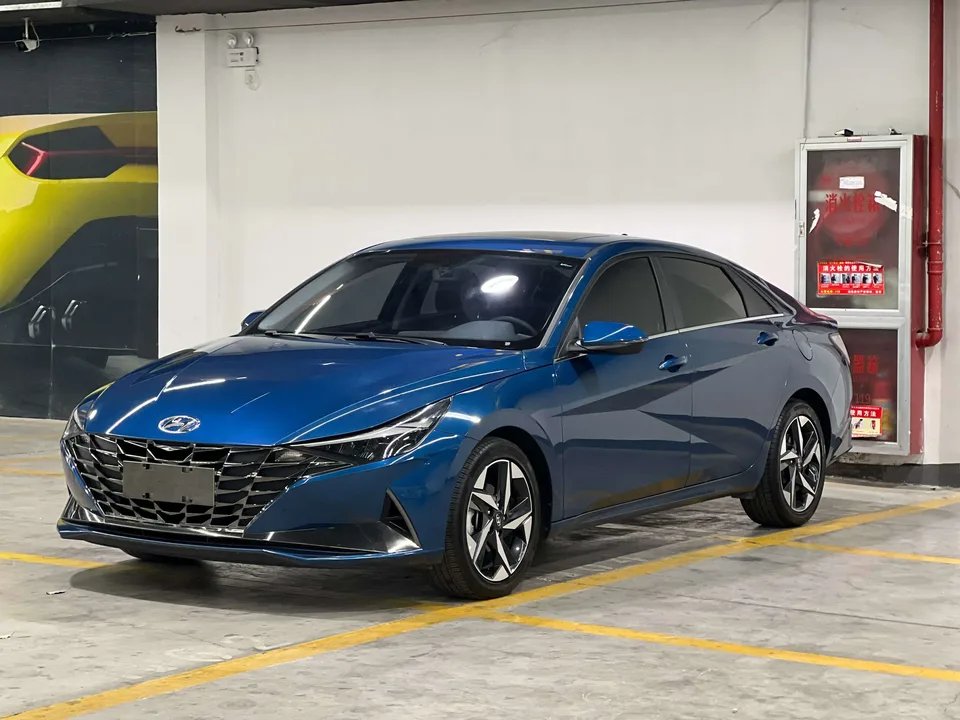 Hyundai Elantra 2023