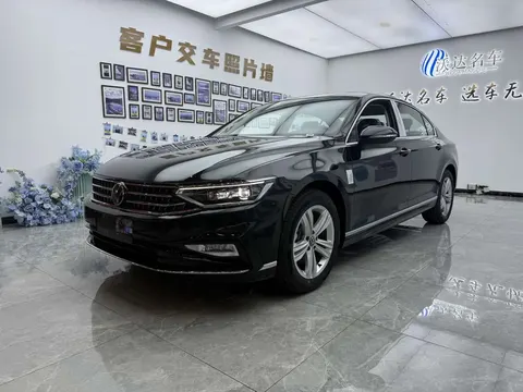 Volkswagen Magotan 2025 купить в Москве