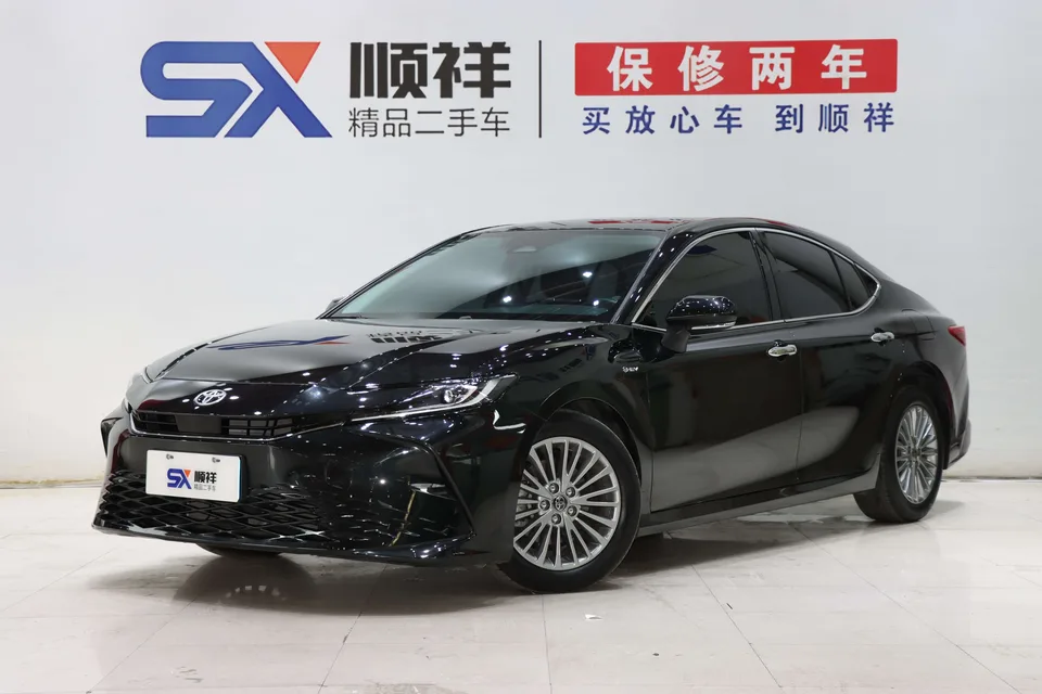 Toyota Camry 2025