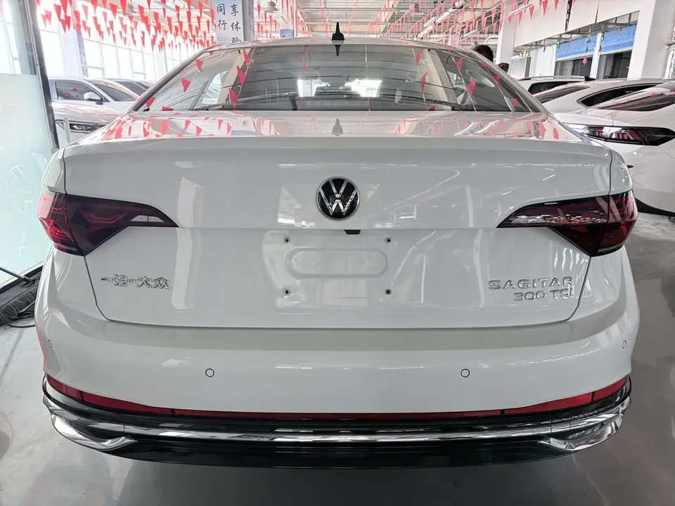 Volkswagen Sagitar Sagitar 2023 2023 Sagitar 300TSI DSG Excellence Edition 2023 — thumbnail 2