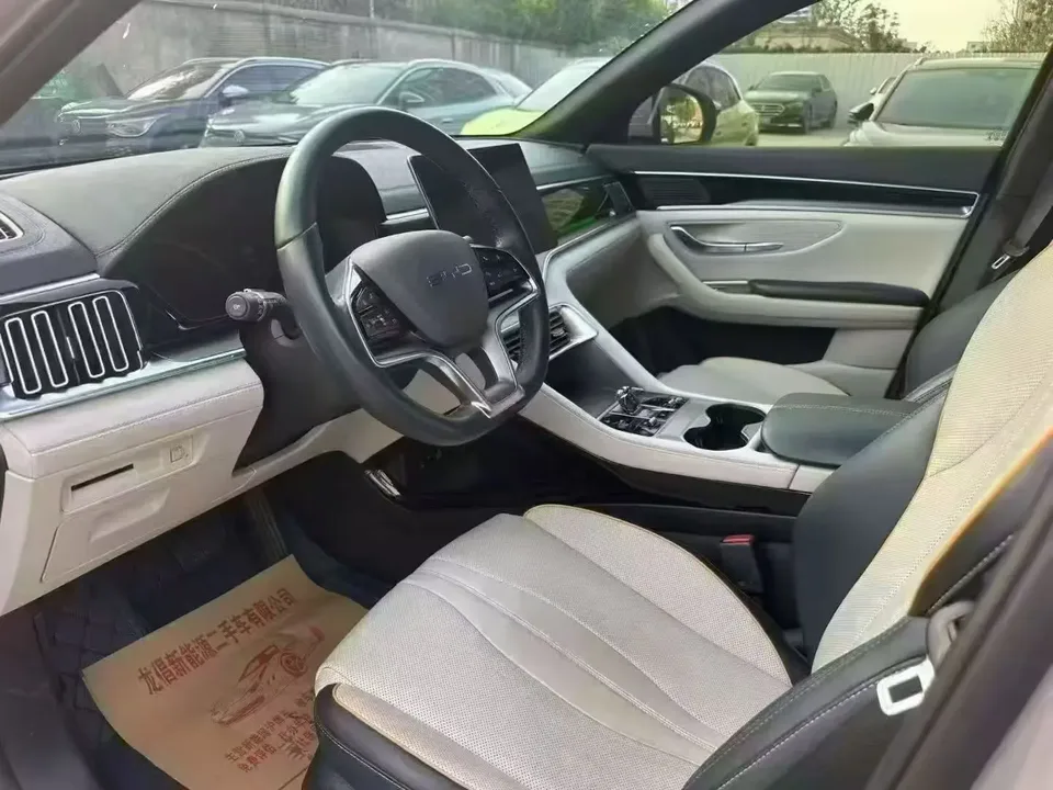 BYD Song PLUS EV Champion Edition 520KM flagship model 2023 — миниатюра 2