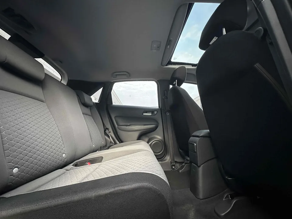 Honda FIT 1.5L CVT Trendy Sunroof Edition 2022 — миниатюра 5