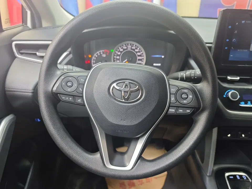 Toyota CorollaCross 2.0L Exclusive Edition 2022 — миниатюра 5