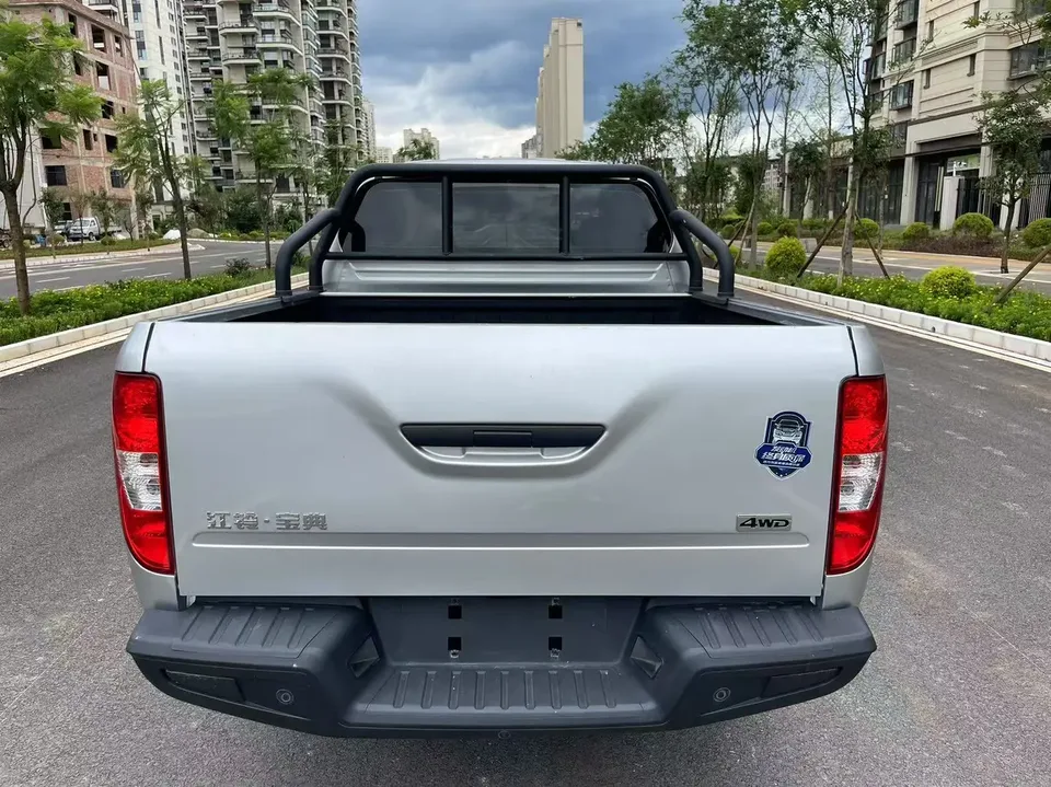 Jiangling Bible 2.5T Manual Diesel Four-wheel Drive Comfort Edition Standard Wheelbase 2023 — миниатюра 4