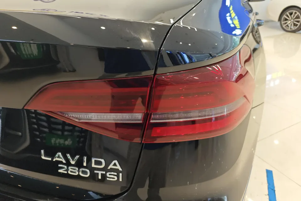 Volkswagen Lavida Lavida 2022 280TSI DSG Comfort Edition 2022 — миниатюра 5