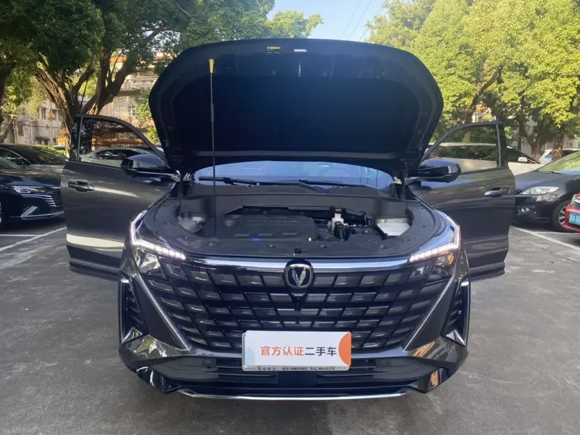 Changan Uni-Z Changan UNI-Z 2025 1.5T DCT Luxury Edition 2025 — миниатюра 3