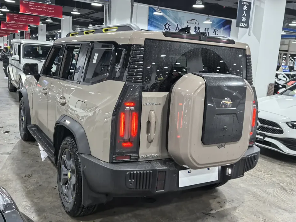 Jetour Jet Traveler 2.0TD 4WD Cross PRO+ 2023 — миниатюра 4