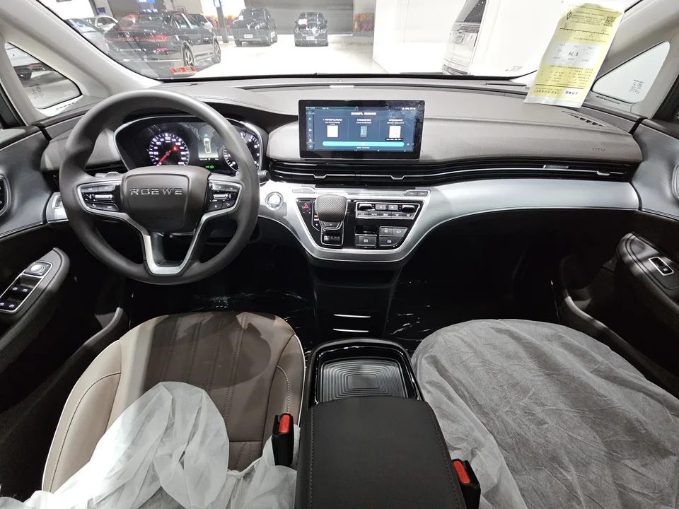 Roewe iMAX8 400TGI Comfort Edition 2025 — миниатюра 5