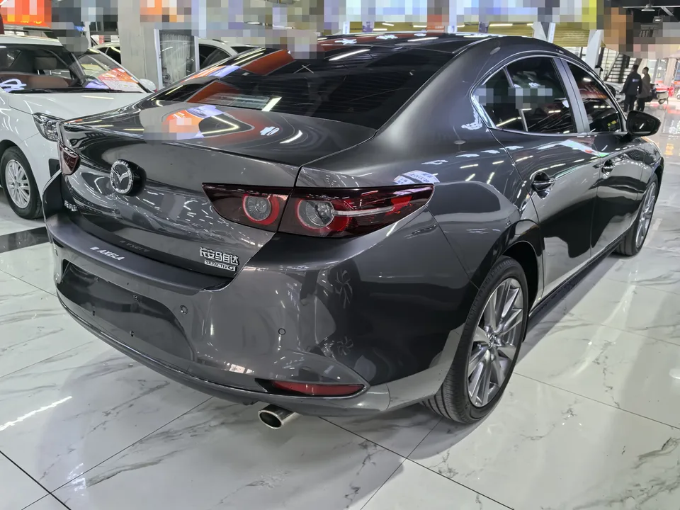 Mazda Axela 2.0L Automatic Elegant Edition 2023 — миниатюра 2