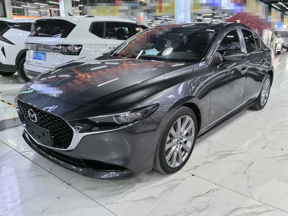 Mazda Axela 2.0L Automatic Elegant Edition 2023 — фото 1, купить с доставкой в Москву