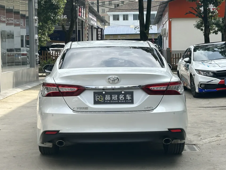 Toyota Camry 2.0G Deluxe Edition 2023 — миниатюра 2