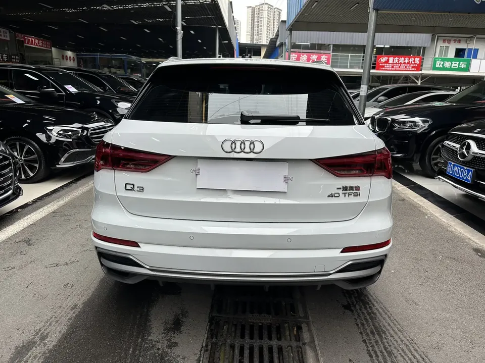 Audi Q3 Audi Q3 2022 40 TFSI Fashionable and Dynamic 2022 — миниатюра 2