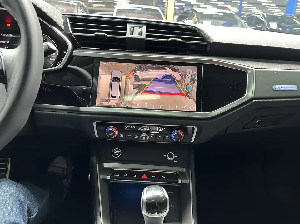 Audi Q3 Audi Q3 2022 40 TFSI Fashionable and Dynamic 2022 — миниатюра 4