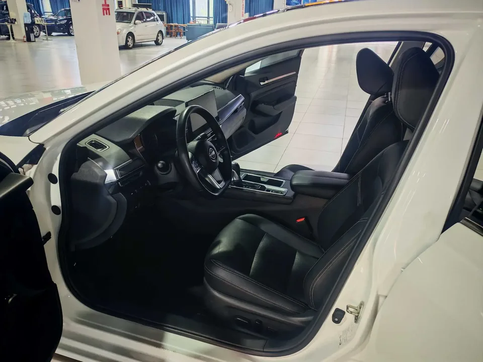 Nissan Altima Teana 2022 2.0L XE Pure Edition 2023 — thumbnail 3