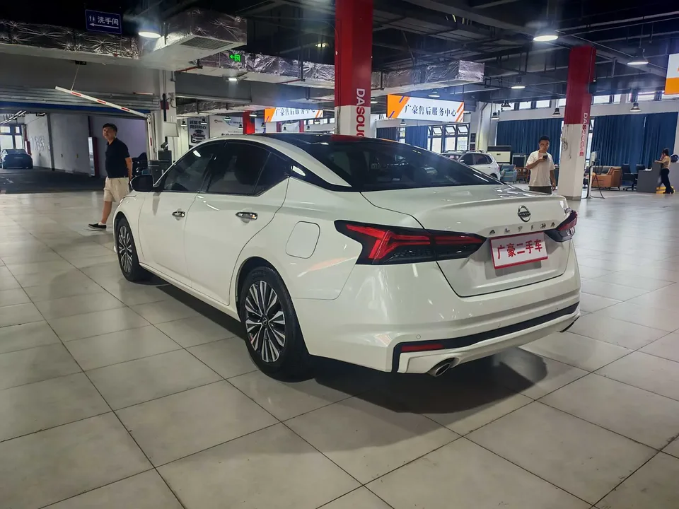 Nissan Altima Teana 2022 2.0L XE Pure Edition 2023 — thumbnail 4