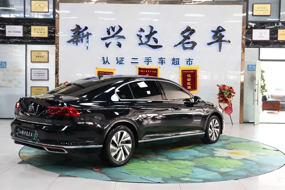 Volkswagen Magotan GTE plug-in hybrid Magotan GTE 2022 luxury model 2023 — миниатюра 2