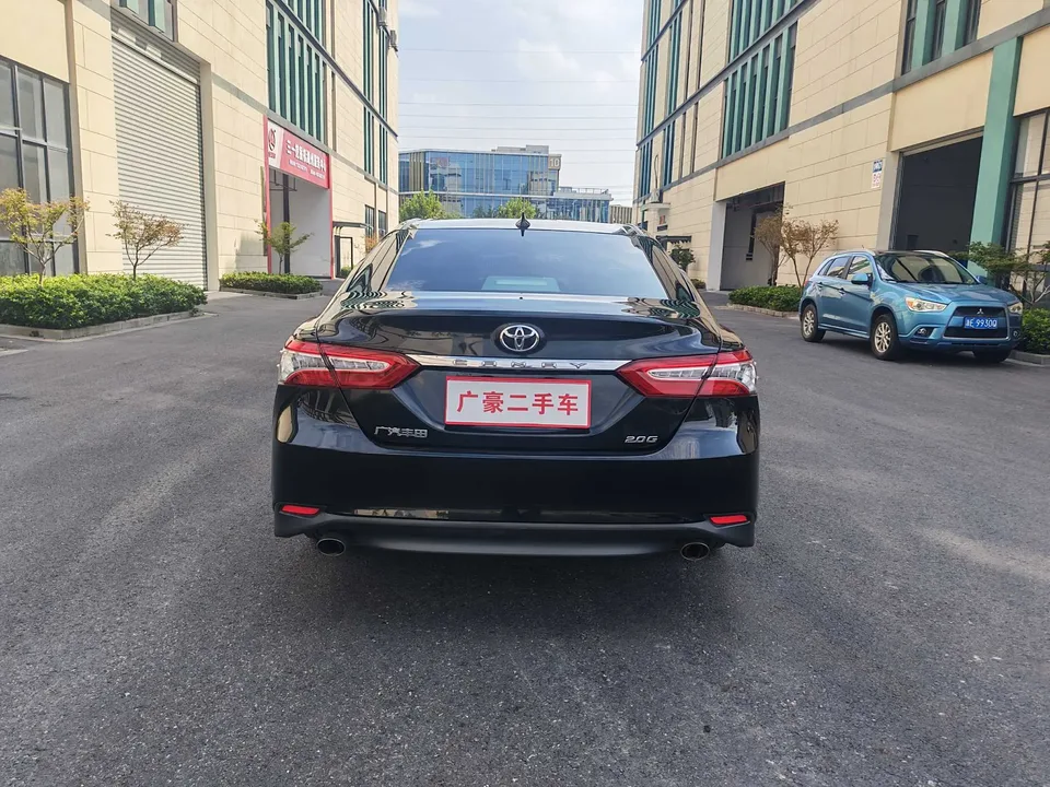Toyota Camry 2.0G Deluxe Edition 2022 — миниатюра 5