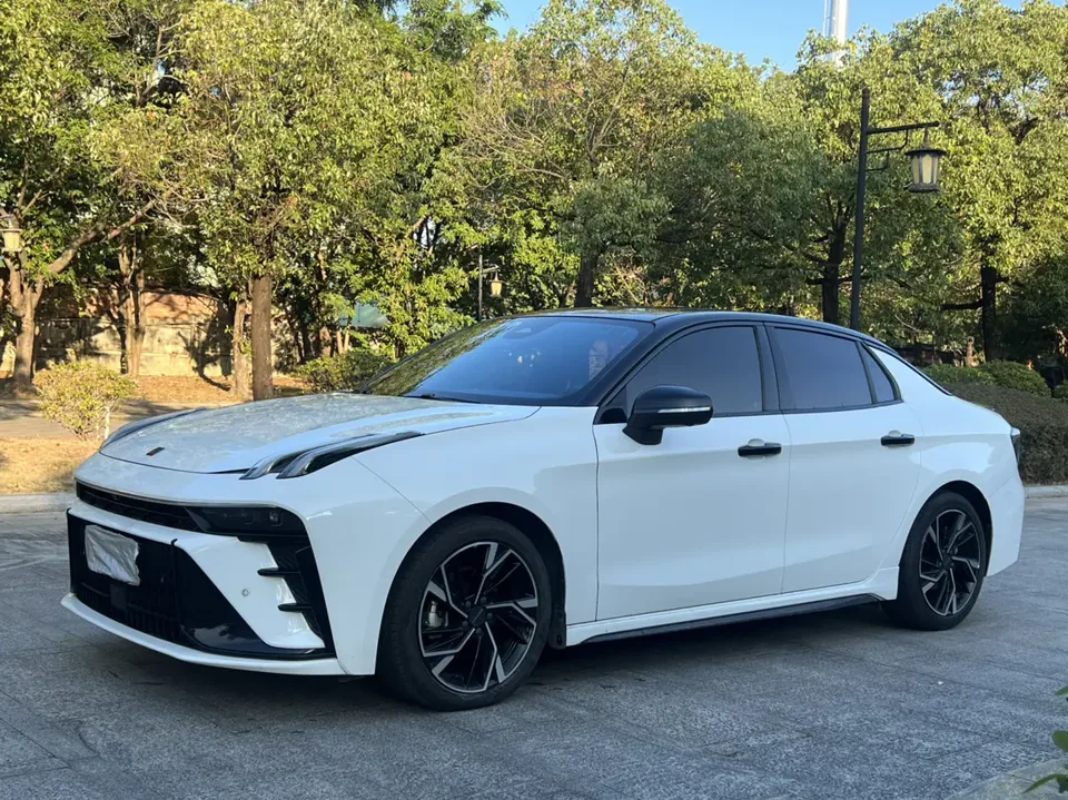 Lynk & Co 03 2023