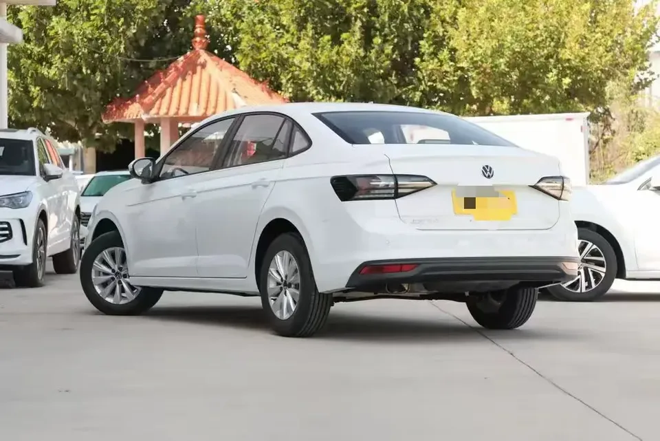 Volkswagen Lavida Lavida 2025 New 1.5L Outstanding New Edition 2025 — миниатюра 4