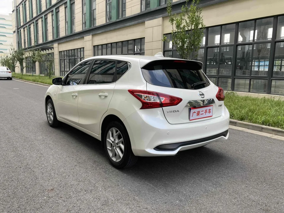 Nissan Tiida Tiida 2021 Tiida 2021 1.6L CVT Cool Edition 2022 — thumbnail 4