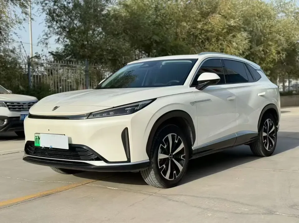 Roewe D5X DMH 2024