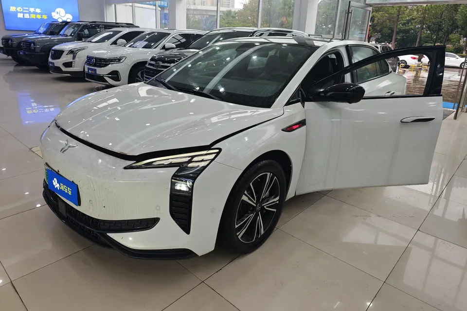 Hongqi EH7 2024